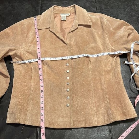 Coldwater Creek leather jacket size large. - Picture 4 of 5